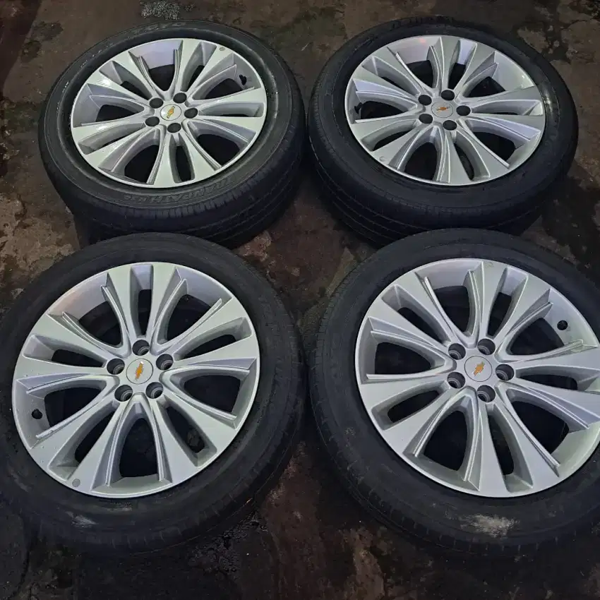 Velg dan ban r18 chevrolet trak original