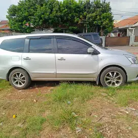 Nissan Grand livina 2012 Bensin