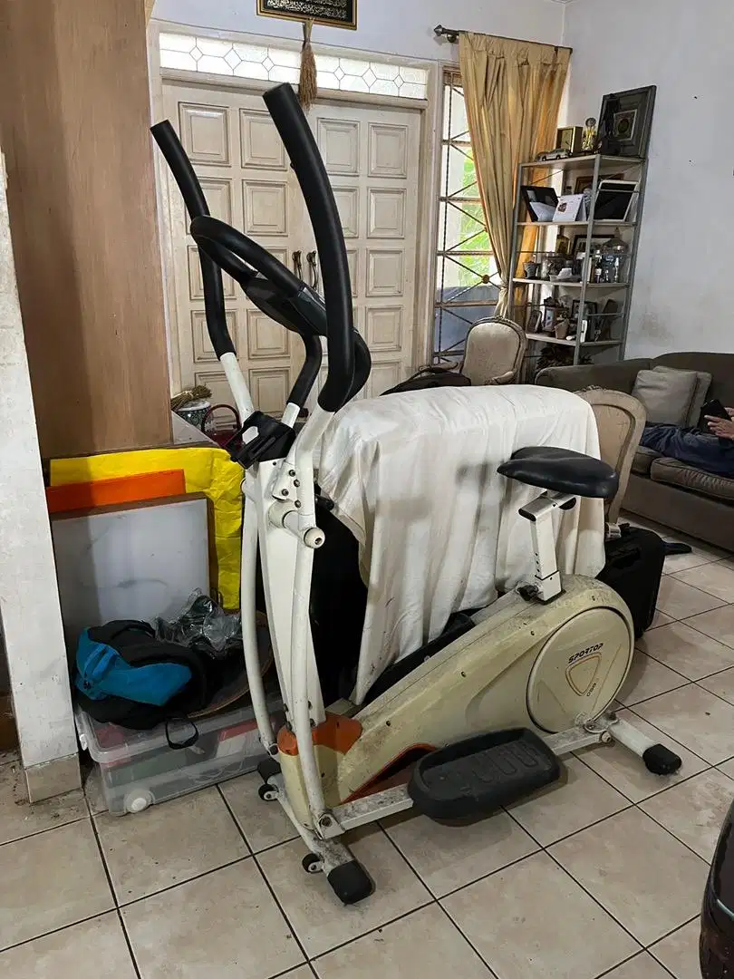 Cross trainer sportop E850P