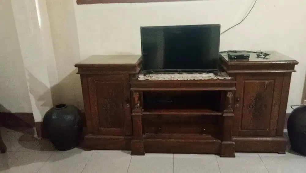 Bufet TV Jati Berkualitas