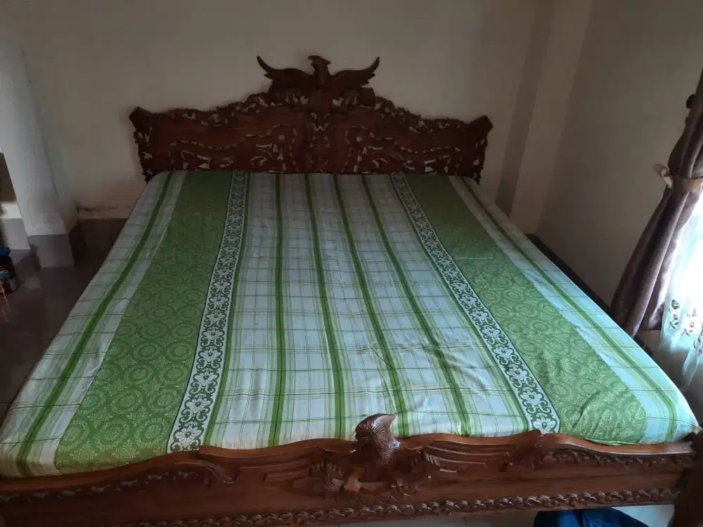 Tempat tidur jati garuda dan meja rias berkualitas