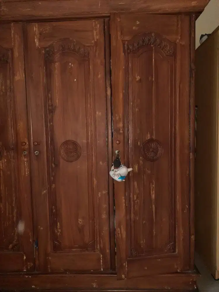 Lemari pakaian jati 3 pintu berkualitas