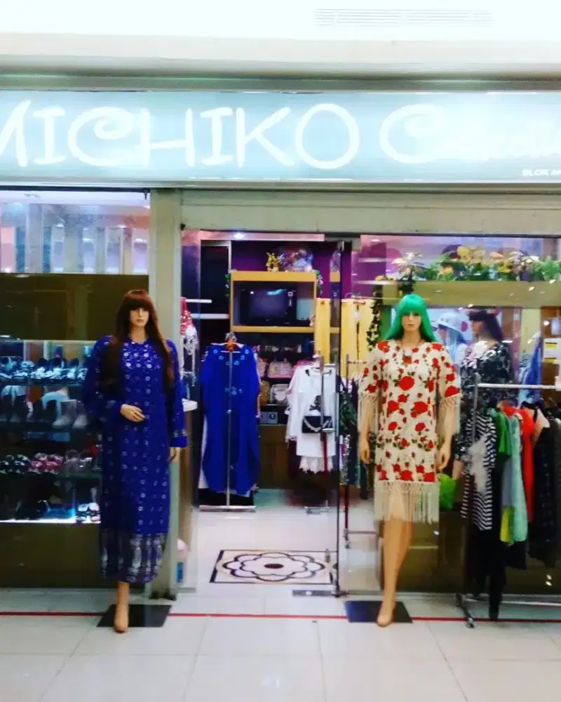 Jual rugi kios blok m square sudah interior