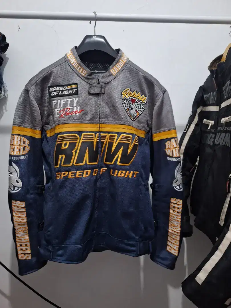 Jaket rabbit and wheels SAVAGE original