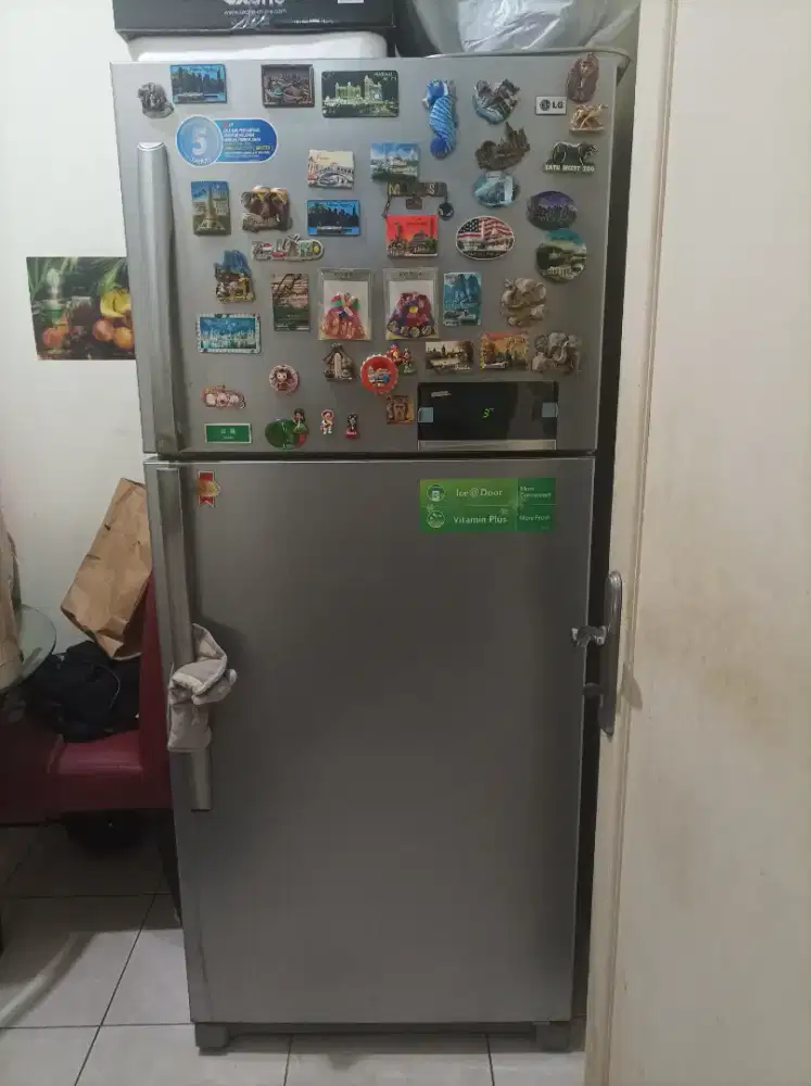 Kulkas merek LG
