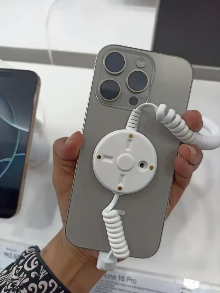 Kredit HP IPHONE 16 Pro 128gb garansi IBOX, shopee paylater limit xtra