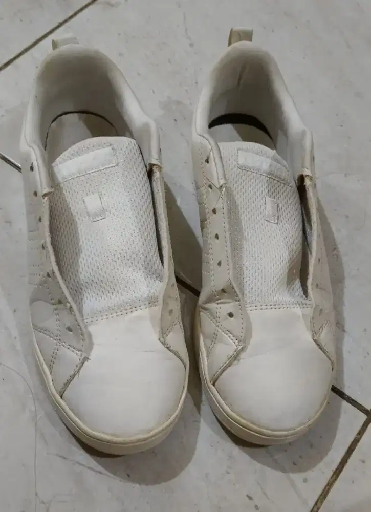 Sepatu Adidas original ukuran sesuai foto