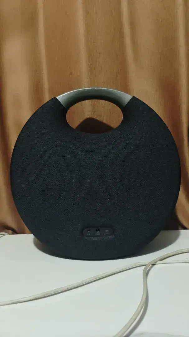 harman kardon onyx 3
