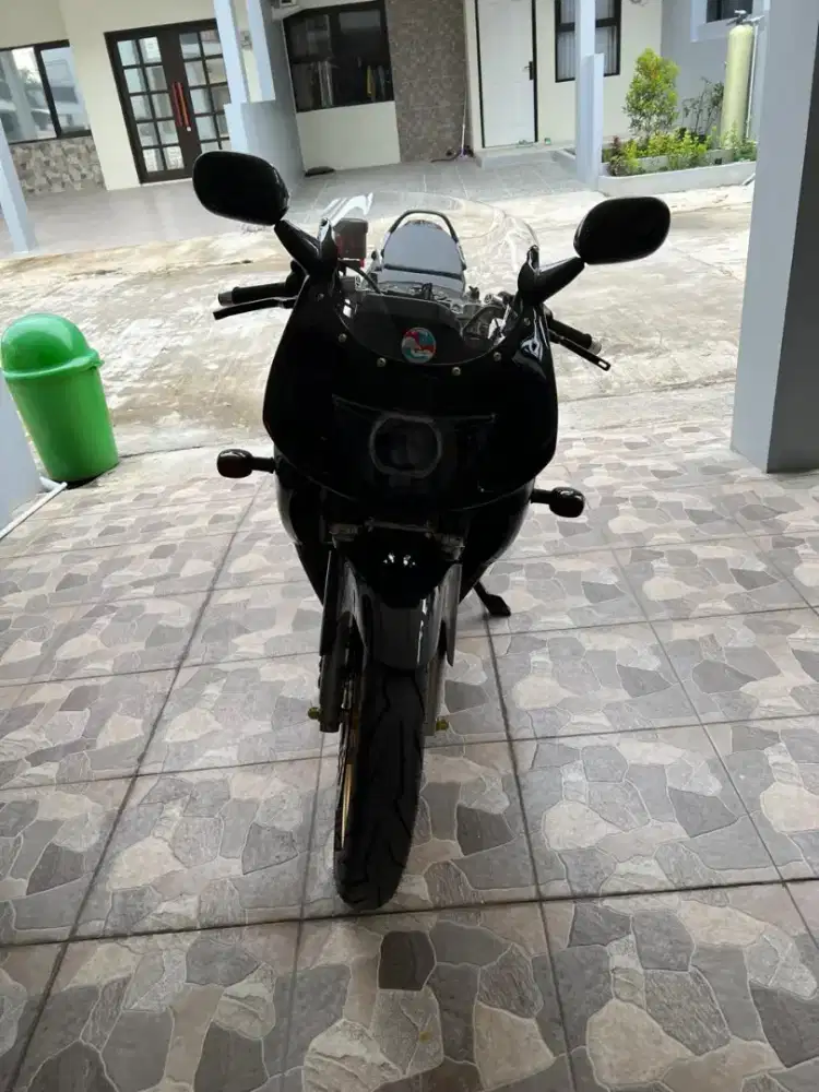 Dijual Kawasaki Ninja RR full modif