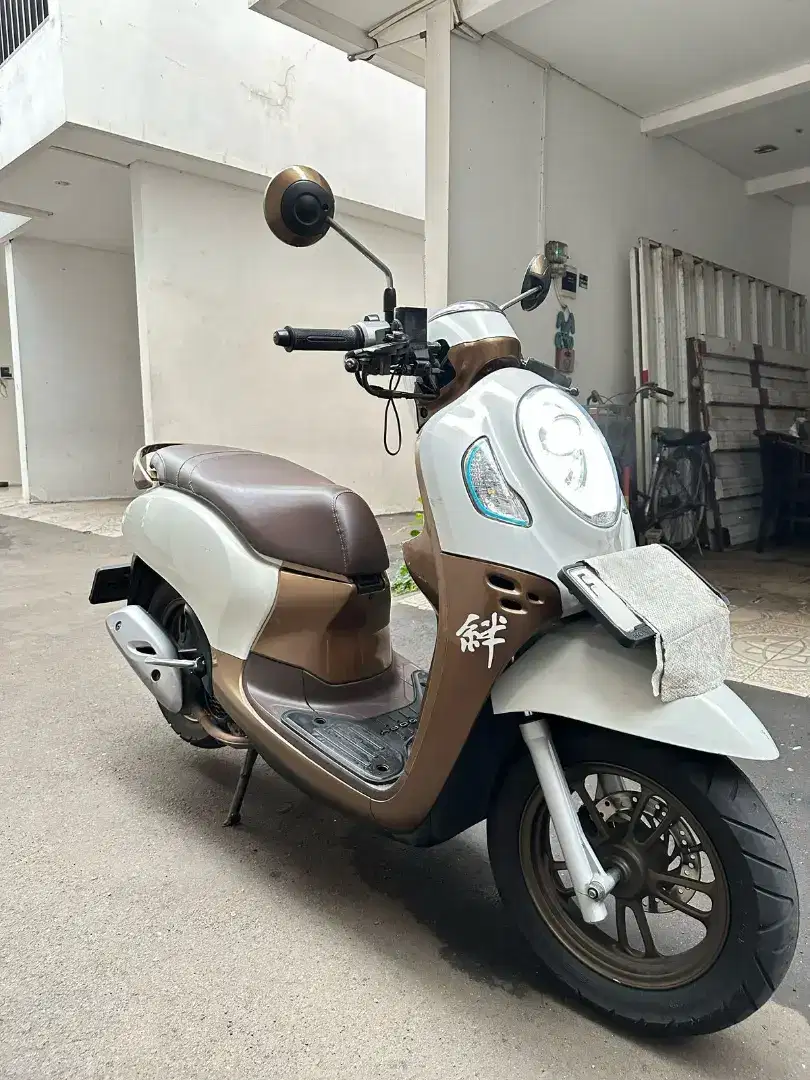 SCOOPY PRESITIGE KEYLESS 2023