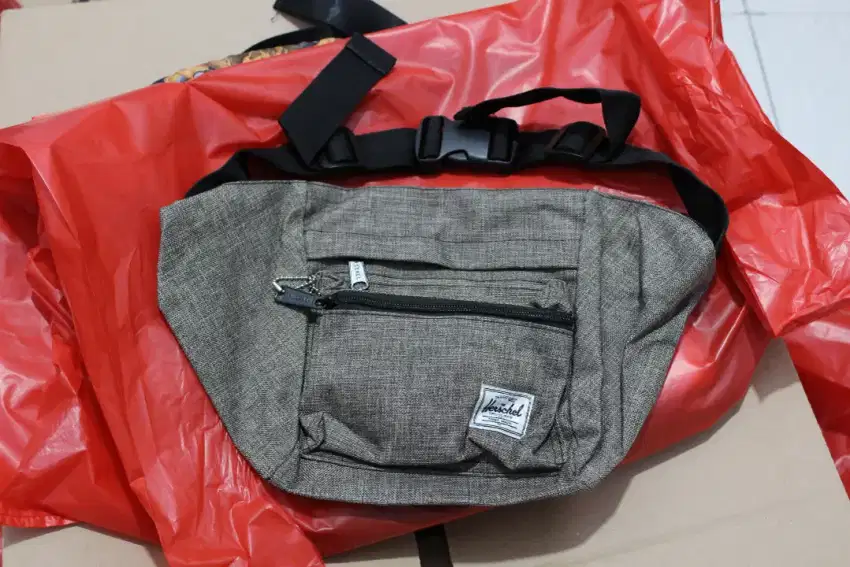 Tas Selempang Herschel Import NP002