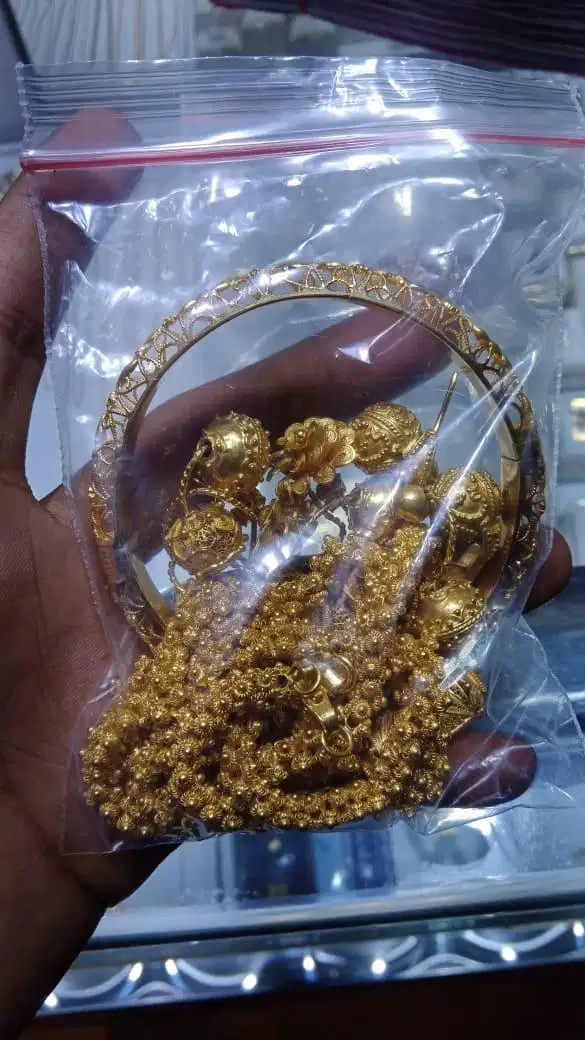 terima jual - beli emas & berlian tanpa surat bentu apapun bisa COD