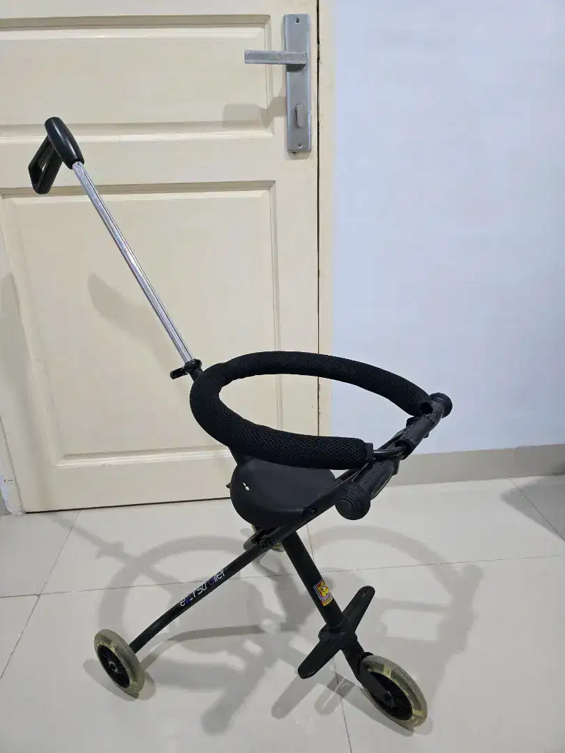 Stroller Ezzy roda 3