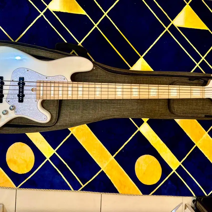 Jual Bass Cort Elrick Njs 5 String - White Maple