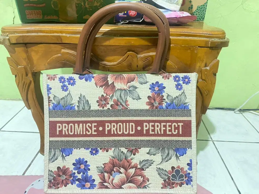 Tottebag Wanita
