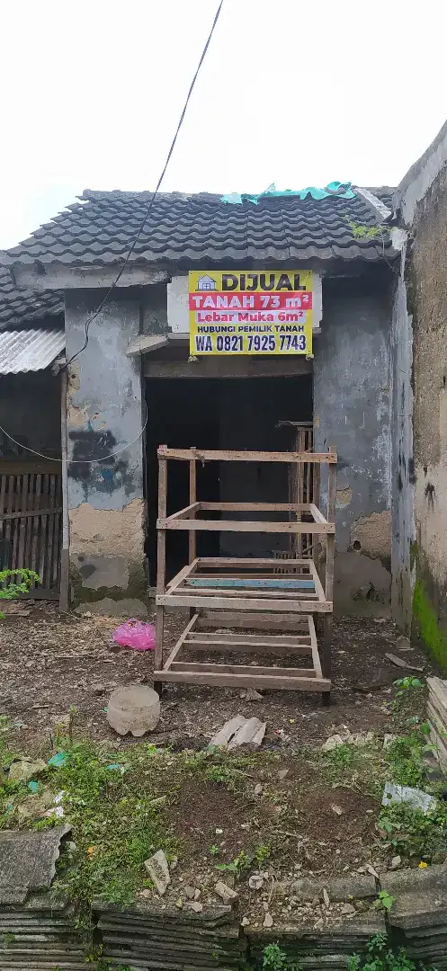 Dijual tanah dan sisa bangunan