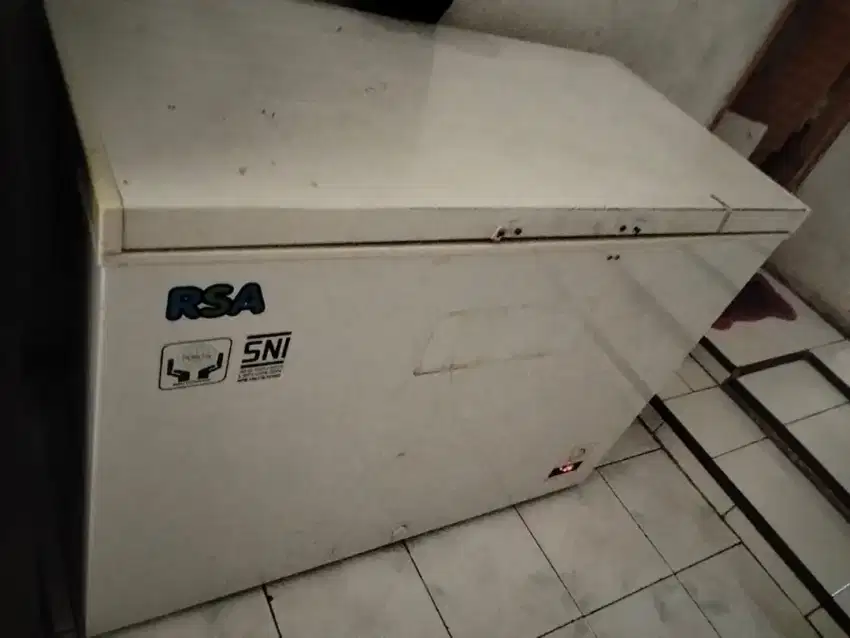 Jual Frezer merk RSA
