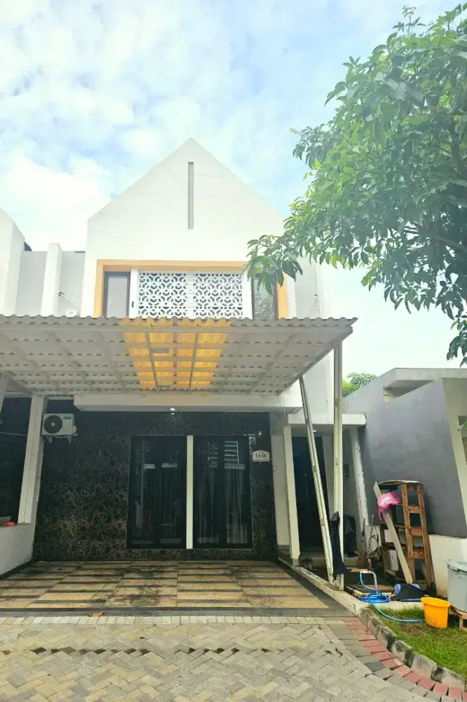 safira garden / abhipraya Samping kolam