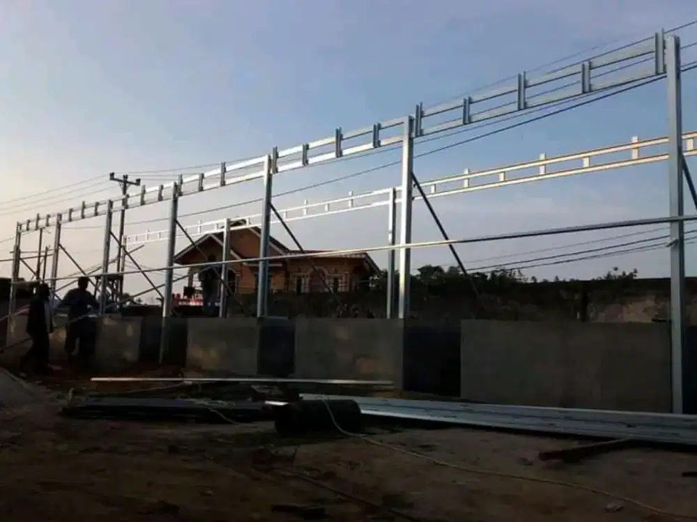 GUDANG FULL KONTRUKSI BAJA RINGAN MURAH BERGARANSI.