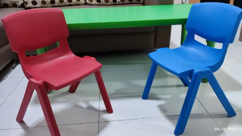 Meja & kursi anak