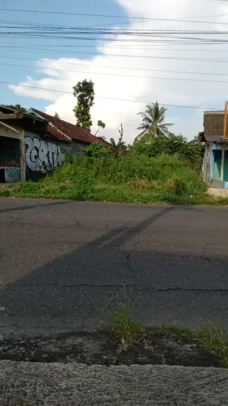 Tanah Pinggir Jalan Kaliurang Sleman