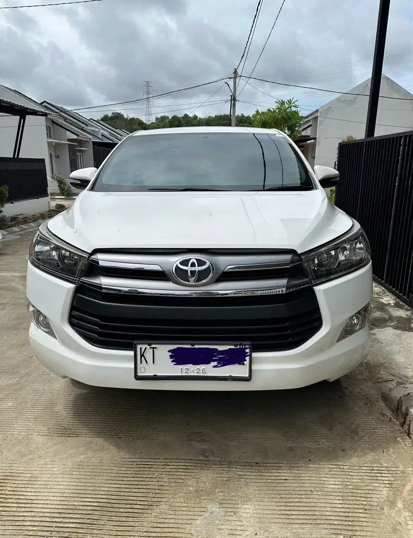 Toyota Innova Reborn 2.4. V AT