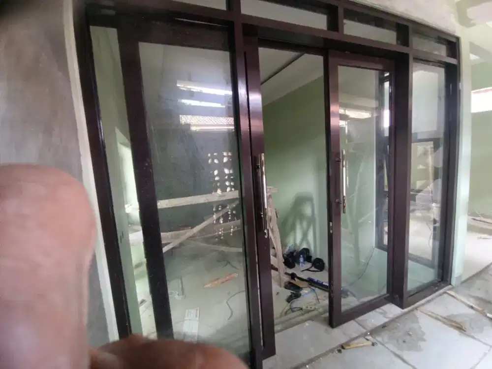 Menerima pemasangan dan pemesanan kusen pintu dan jendela aluminium