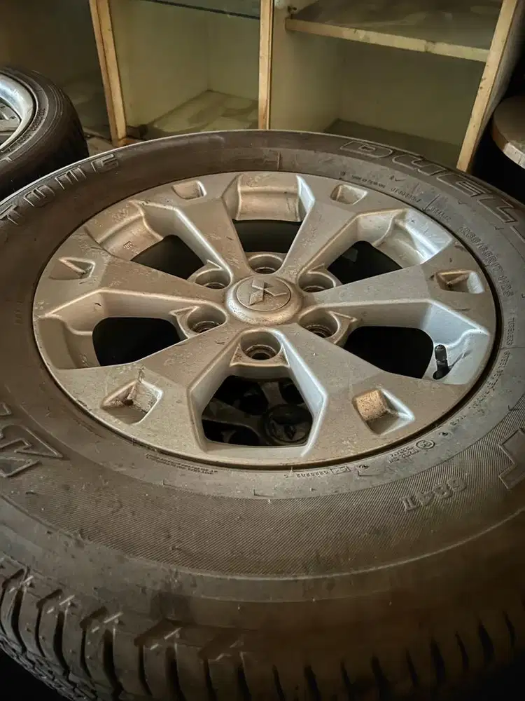 Velg Ori Bawaan Pajero Dakar