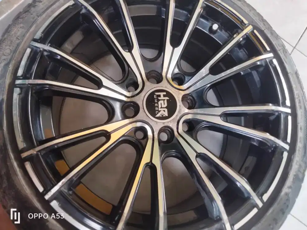 Velg HSR ring 15 4buah lubang 4 Ban nya bocor