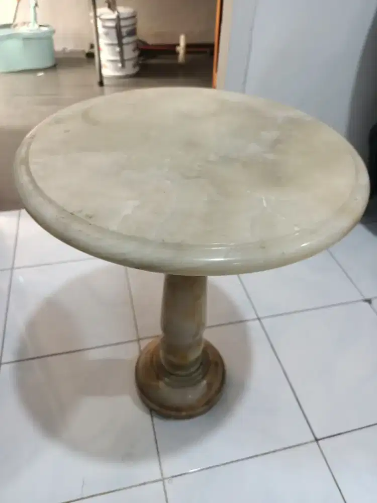 Meja marmer coffee onyx glosy