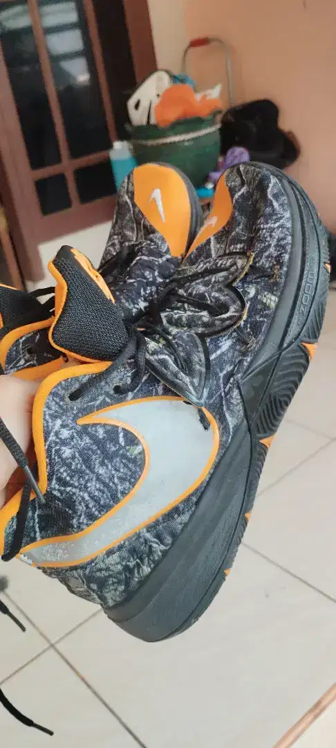 Sepatu Nike Kyrie Made In China Size 42,5 Insole 270