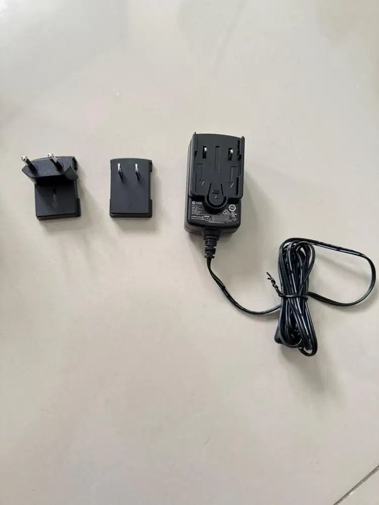 Digitech Power Supply / Adaptor Efek PS0913DC-01 untuk efek Gitar/Bass