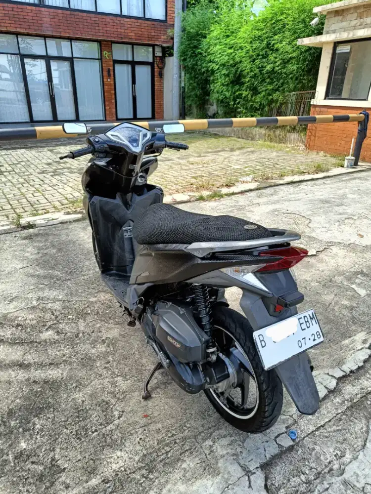 Honda Vario 125 KZR hitam 2013
