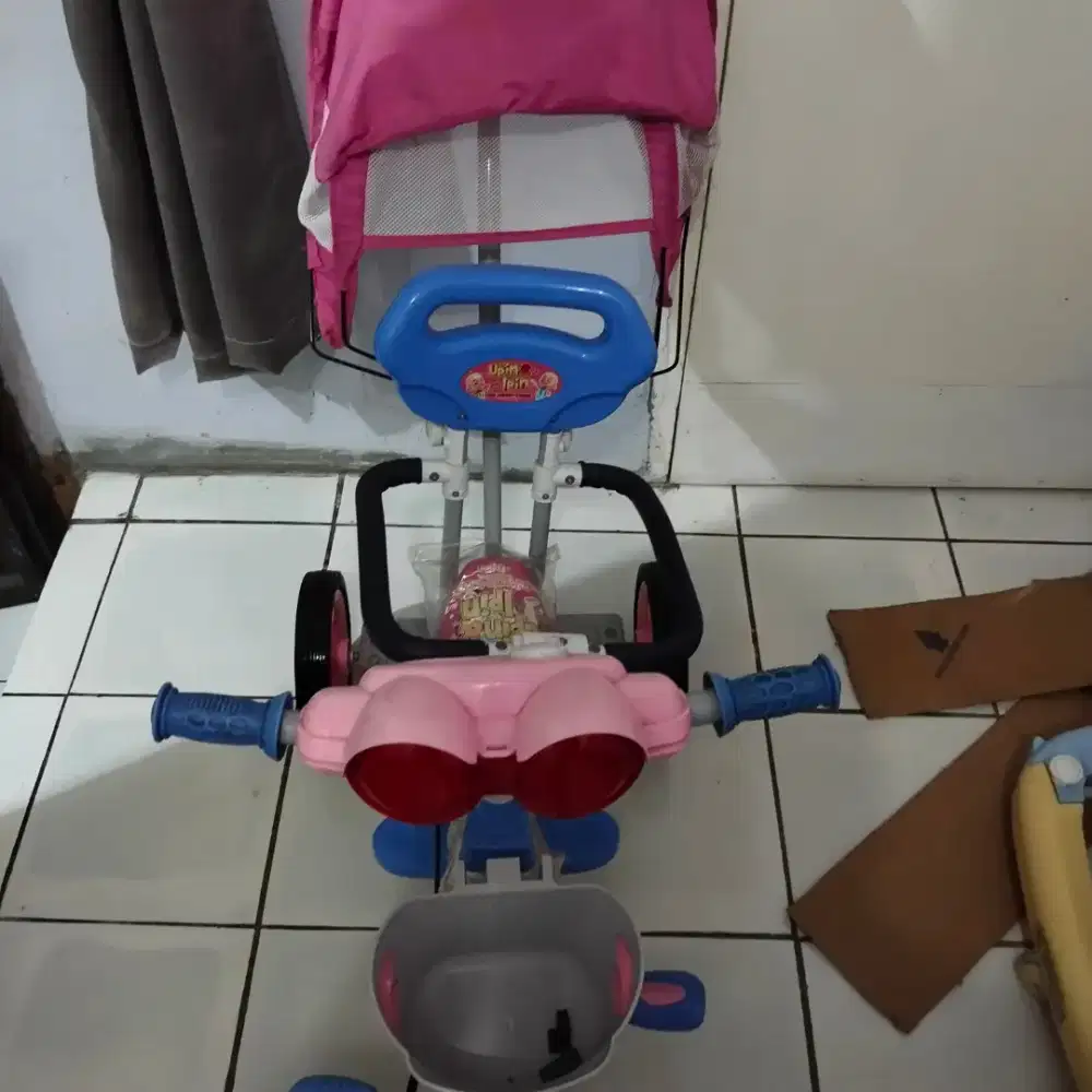 Jual sepeda anak roda tiga family