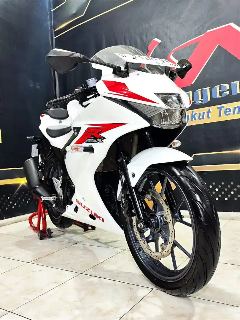 Suzuki GSX R 150 KEYLES Reg 2020 odo 11rb DP 5jt an angkut