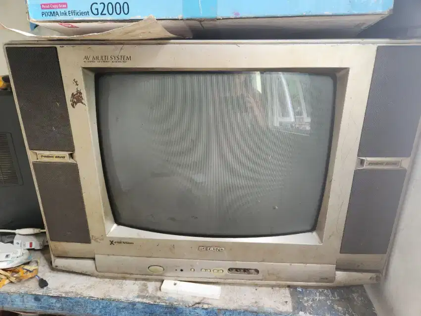 TV Sharp X-Pression 21 Inch Bekas