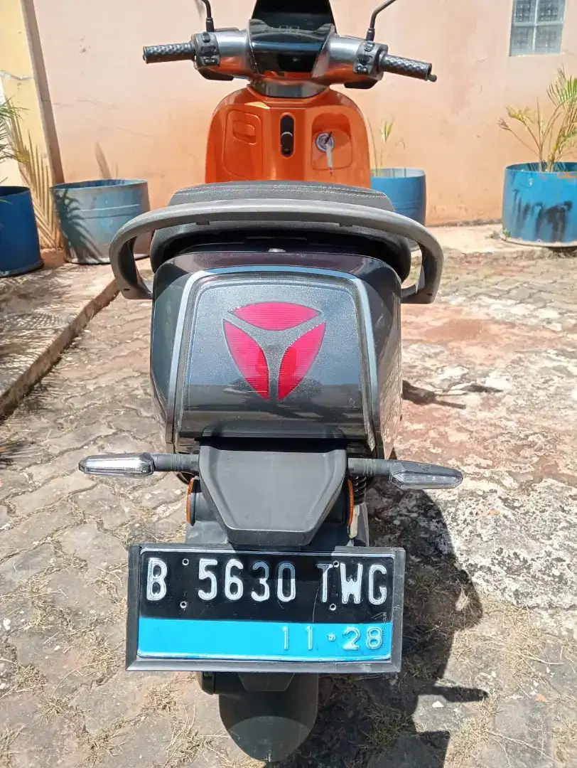 Dijual Motor Listrik Yadea G6 Tahun 2023