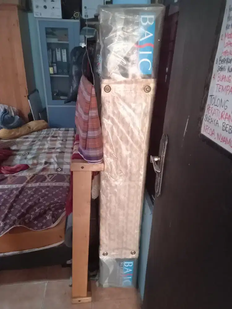 Dipan kasur masih plastikan