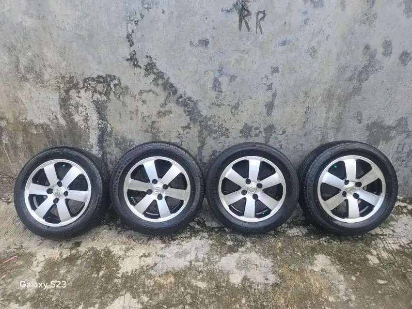 Velg R 15 Original Suzuki Swift