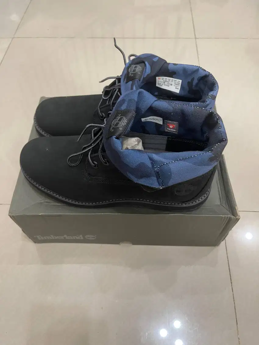 Timberland BNIB 100% authentic size 43
