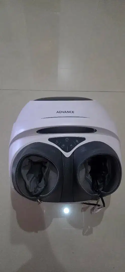 MESIN PIJAT KAKI ADVANCE KONDISI MASIH BAGUS SEPERTI BARU