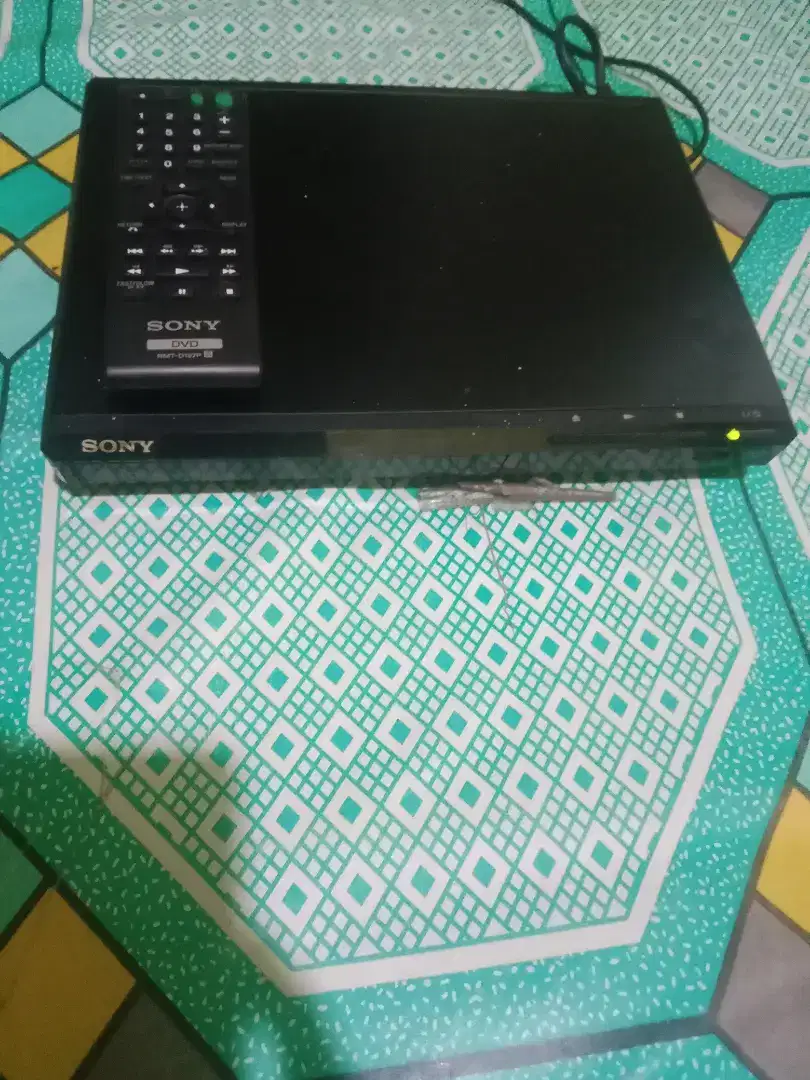 DVD/CD PLAYER DVP-SR370