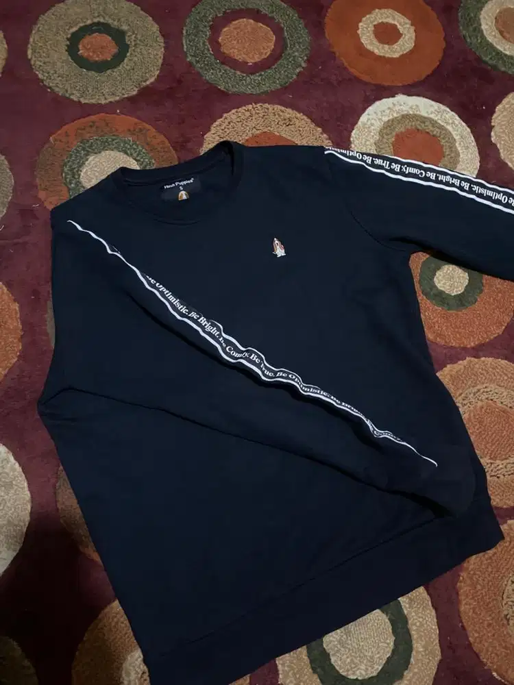 Sweater crewneck hush puppies original hitam size S