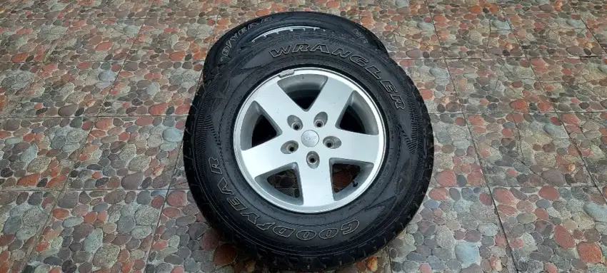 Ban velg jeep JK original