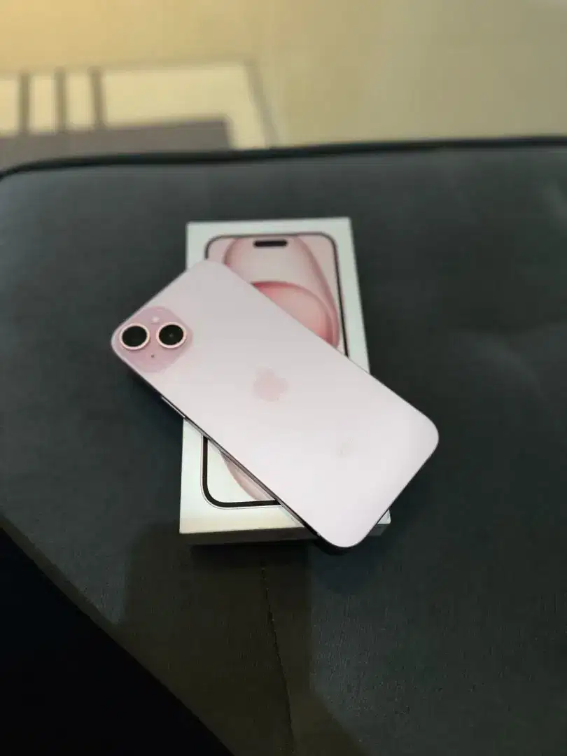 Iphone 15 plus pink 128 gb garansi on no cacat