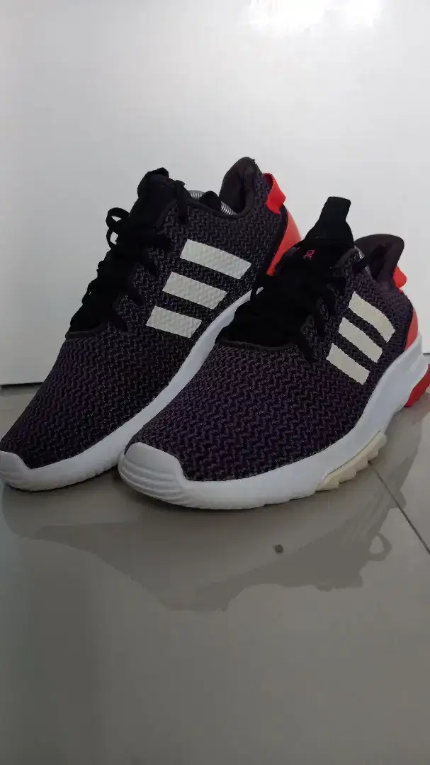 Adidas cloudfoam size 43