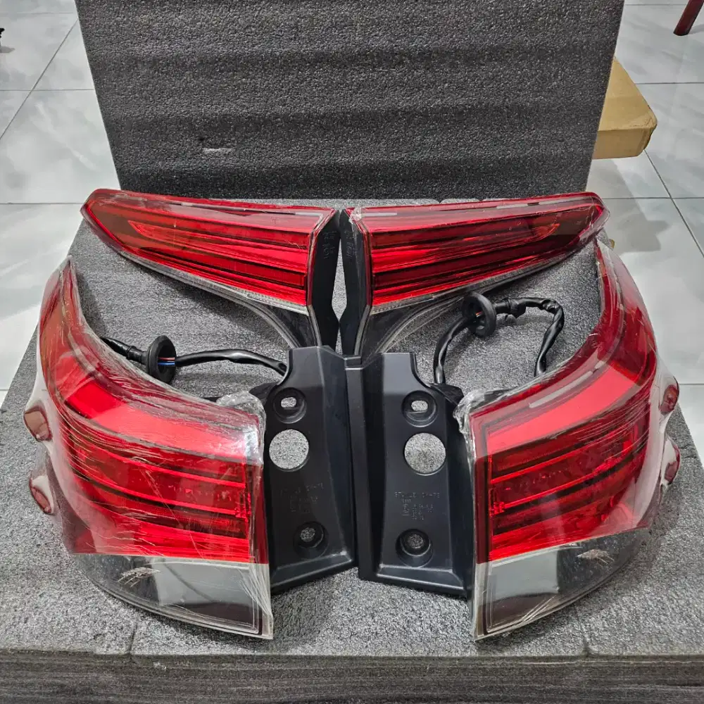Stoplamp lampu belakang fortuner VRZ Original stanley