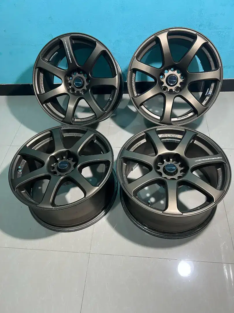 Velg Racing R17 Work Emotion T7R (Rare Specs)