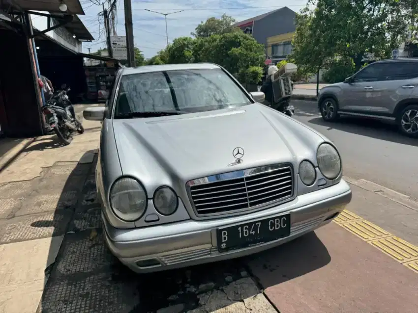Mercy new eyes sunroof E230 th 1997 AT Barang langka Collector punya