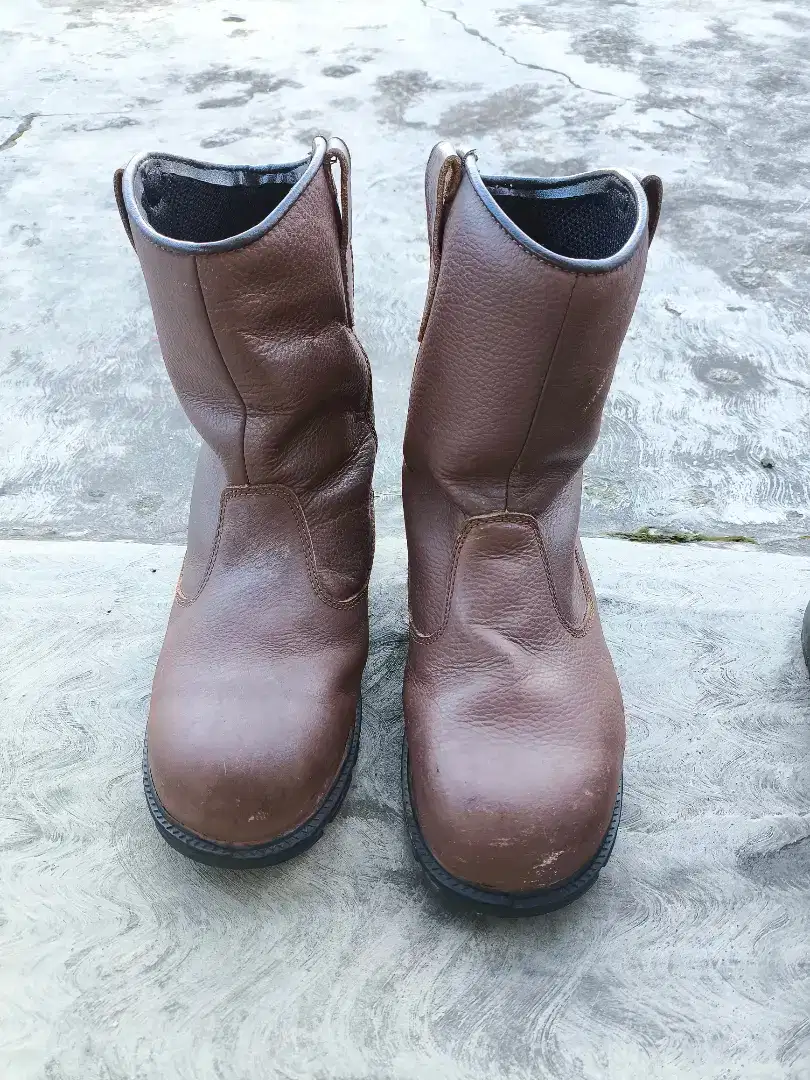 Sepatu Safety Merk Cheetah Ukuran 7 / 41